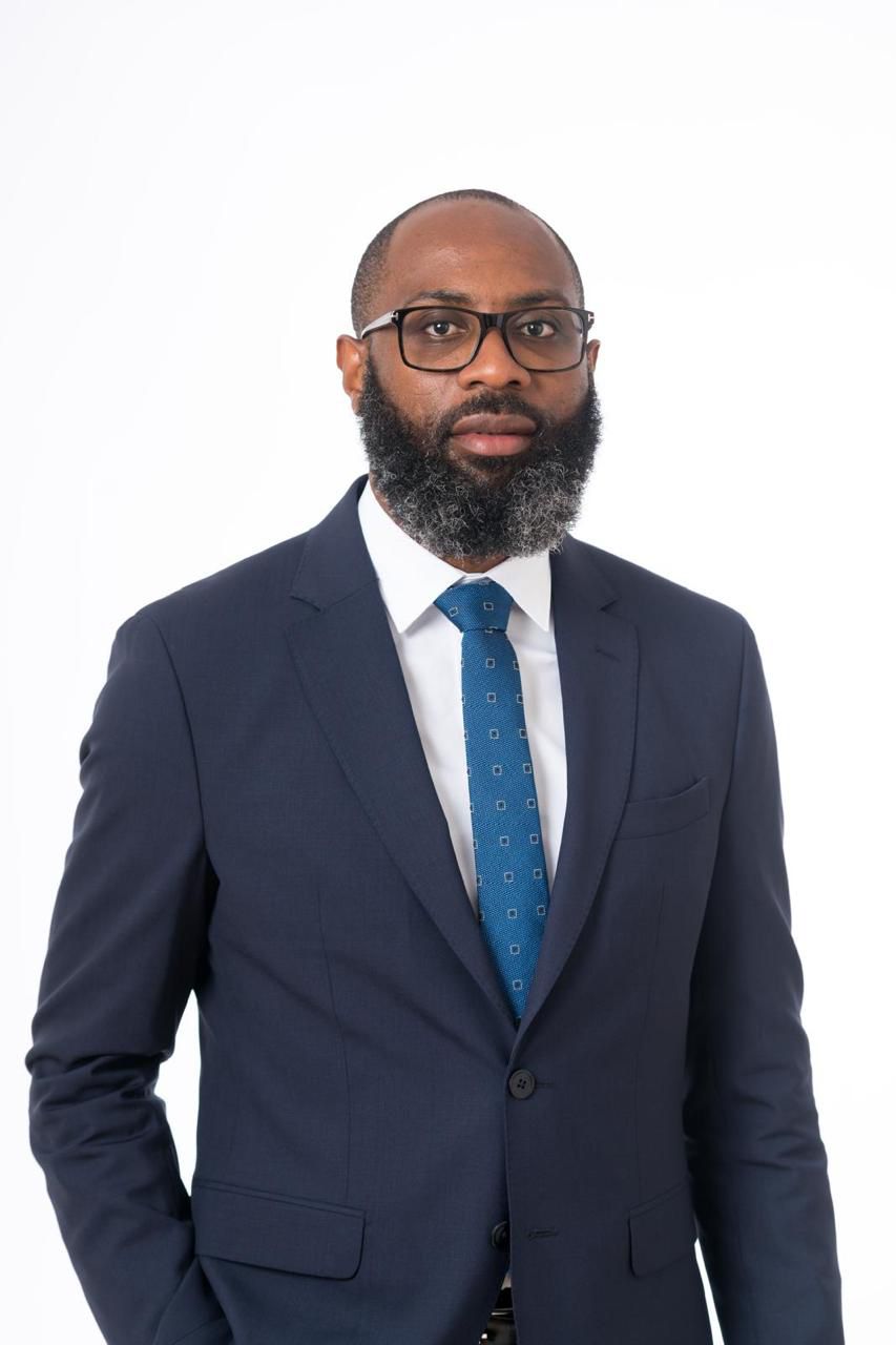 Dr. Wilson Donge